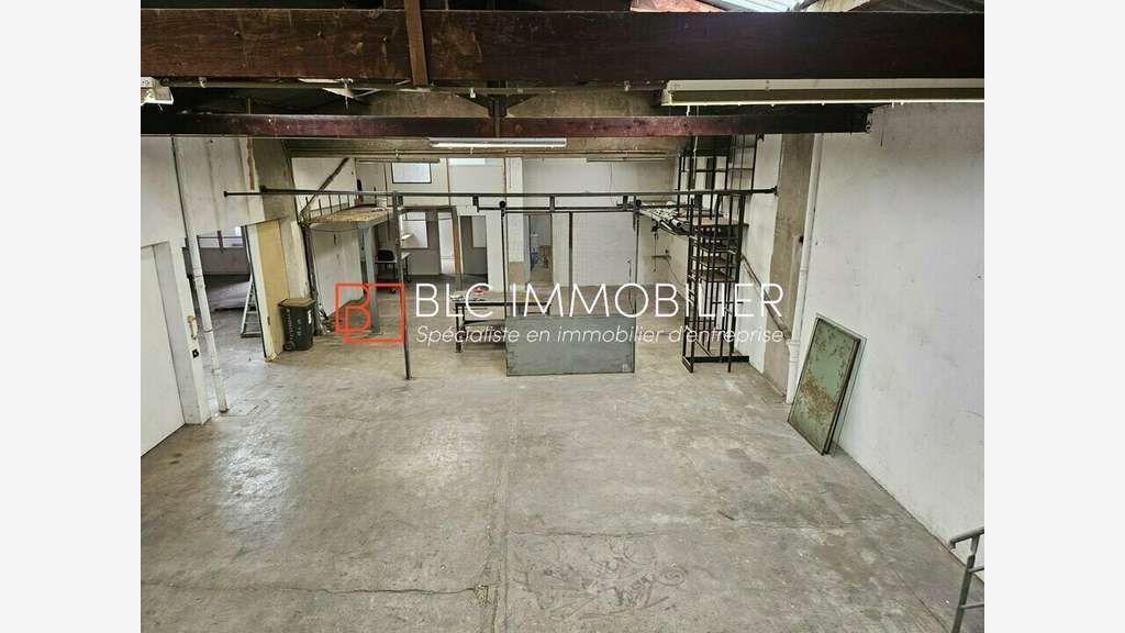 Vente entrepôt 480m² à Marseille 13003