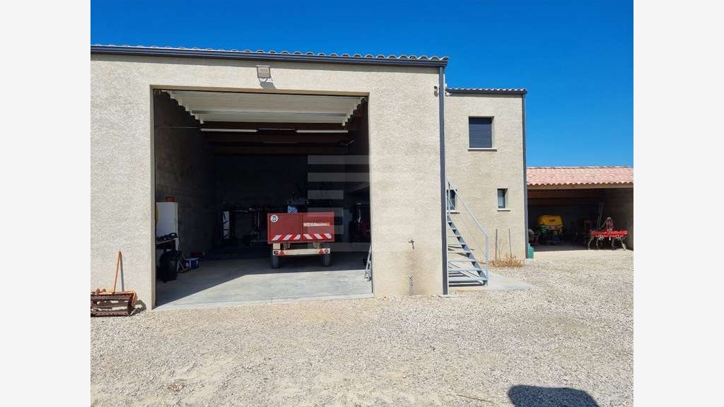 Vente hangar de 138m² construit en 2023 à Lezignan
