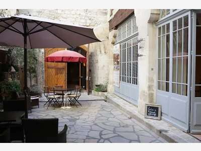 Vente bâtiment d'exception 1994m² à Avignon centre