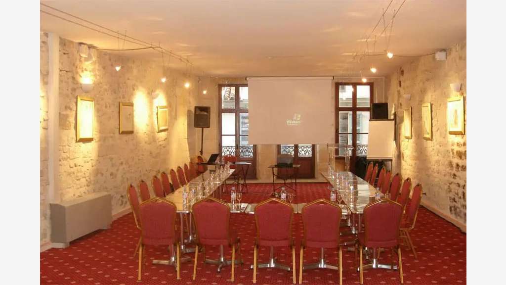 Vente bâtiment d'exception 1994m² à Avignon centre