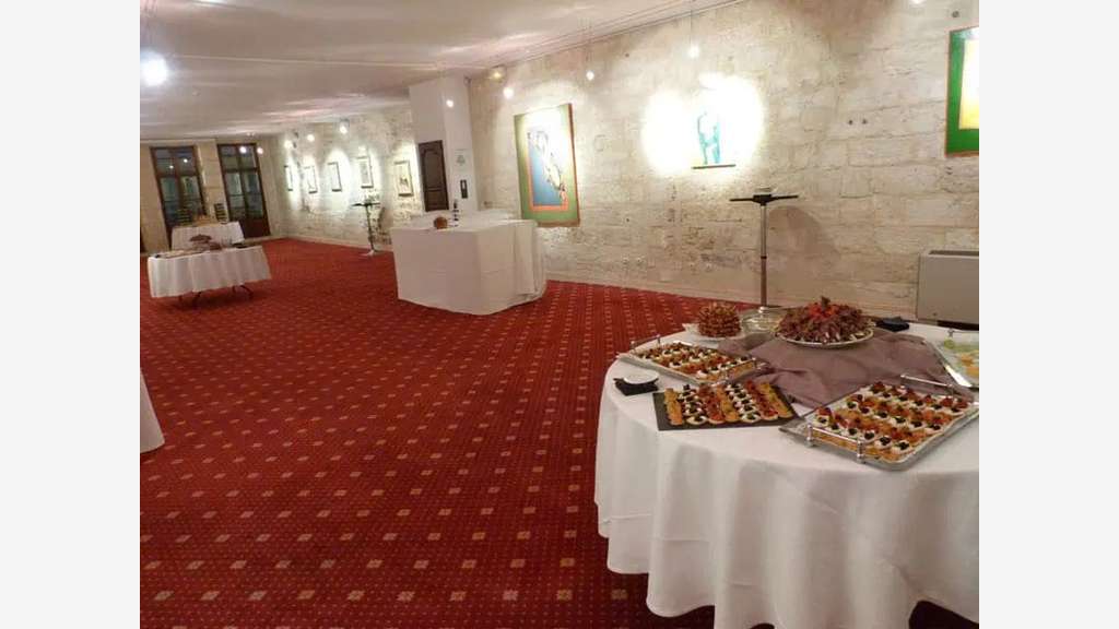 Vente bâtiment d'exception 1994m² à Avignon centre