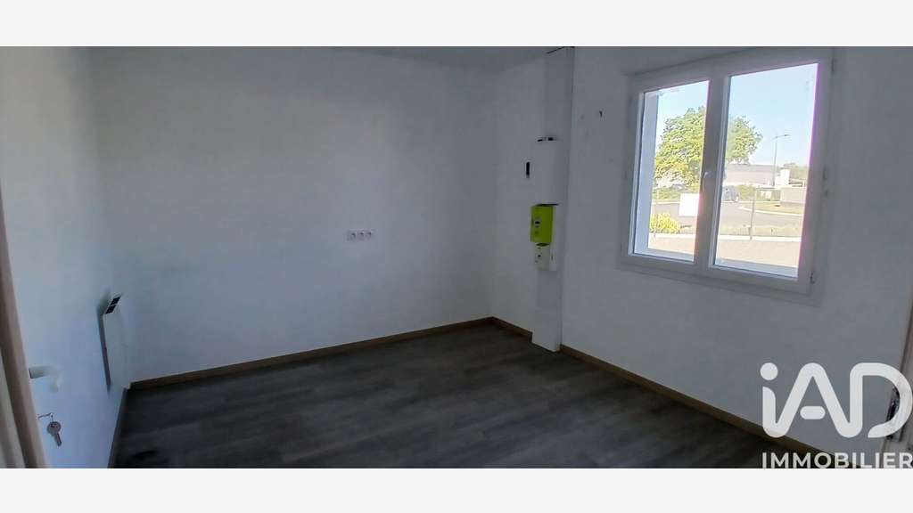 Vente bâtiment artisanal 187m² Bazoges-en-Paillers