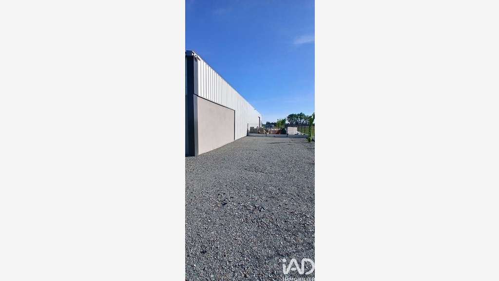 Vente bâtiment artisanal 187m² Bazoges-en-Paillers