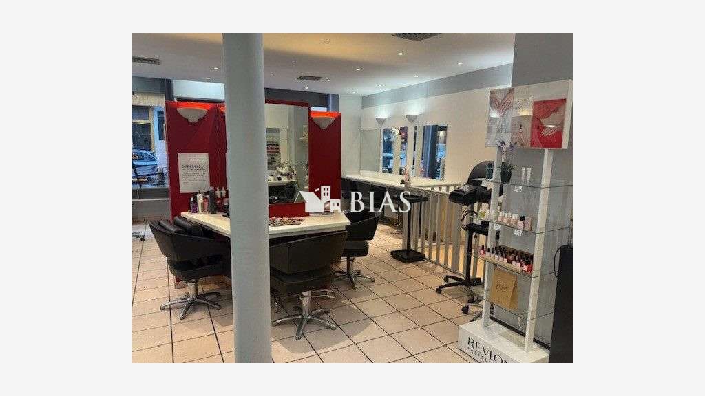 A vendre boutique 100m² emplacement central Paris