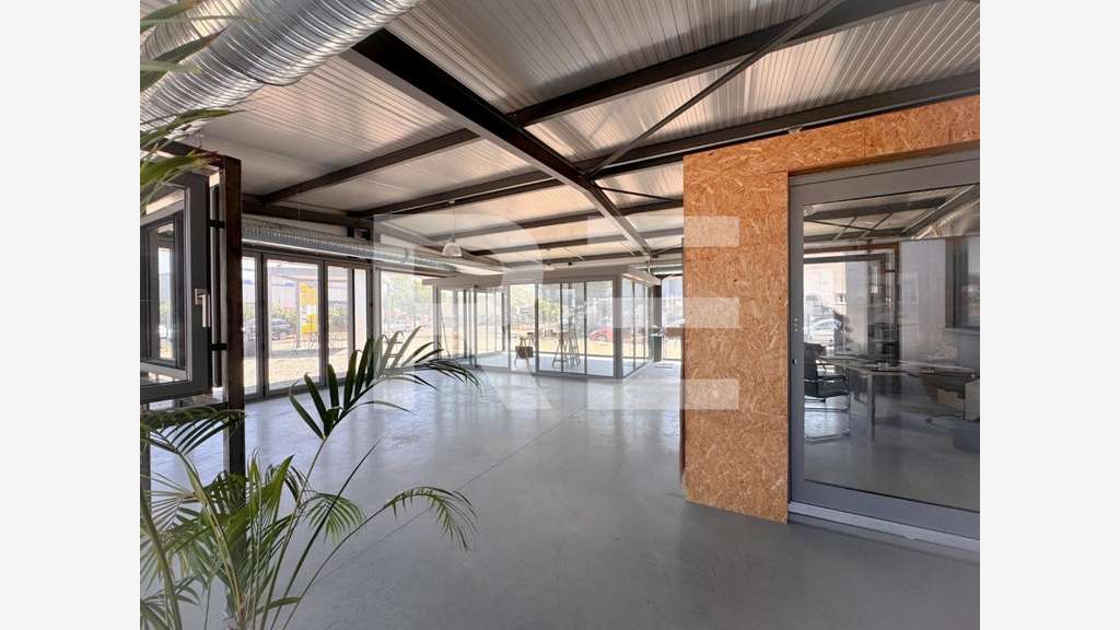 Vente hangar professionnel 500m² à Calvisson