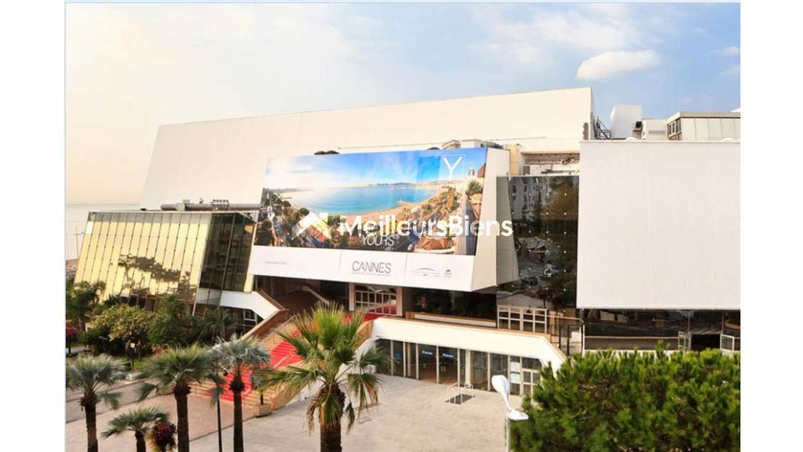 Vente DAB commerce avec terrasse à Cannes Palais