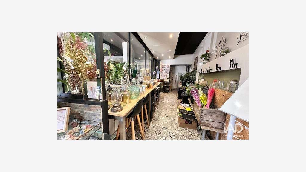 Vente boutique de charme 75m² à Castries