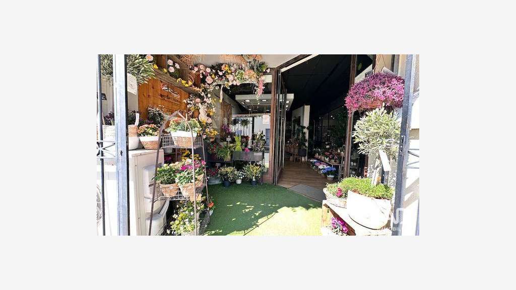 Vente boutique de charme 75m² à Castries