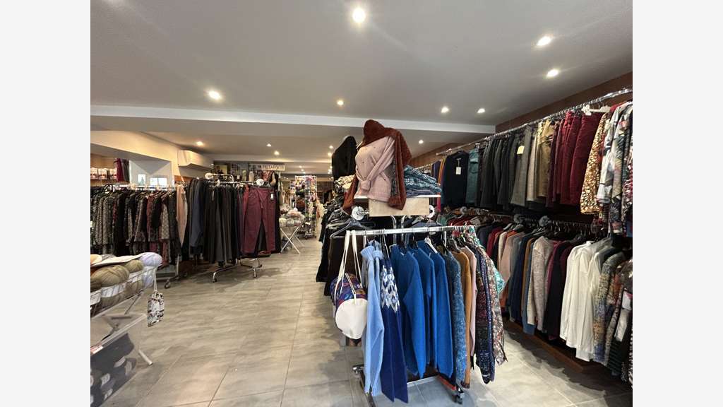 AV local commercial 100m² Châteauneuf sur Loire