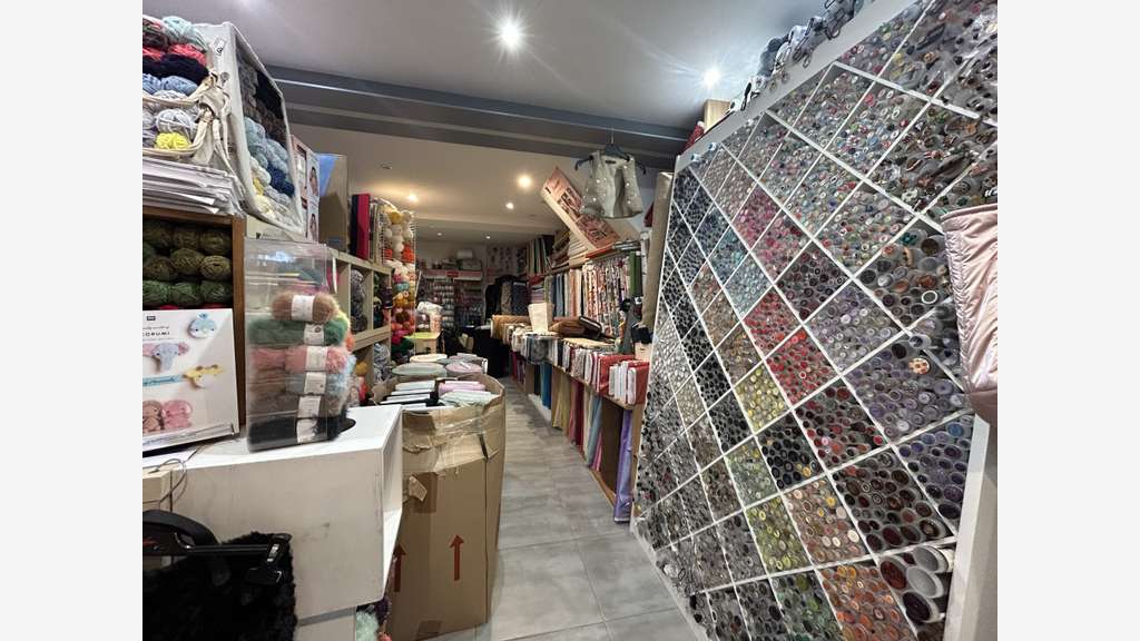 AV local commercial 100m² Châteauneuf sur Loire