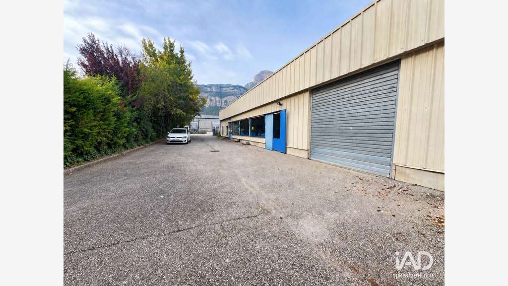 Vente atelier bureaux 442m² + mezzanine à Crolles