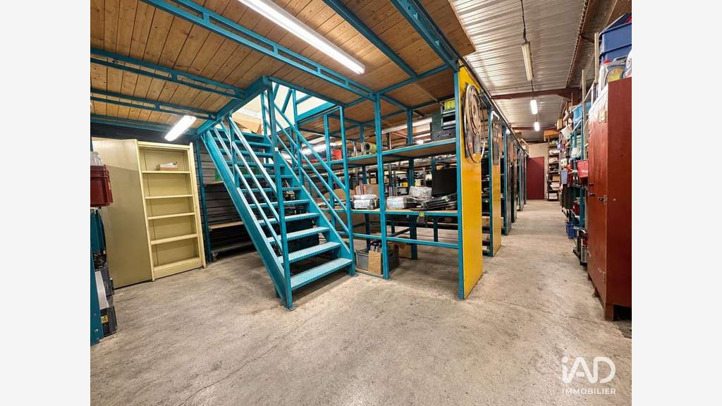 Vente atelier bureaux 442m² + mezzanine à Crolles