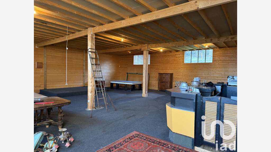 Vente ancien garage de 130m² à Dausse
