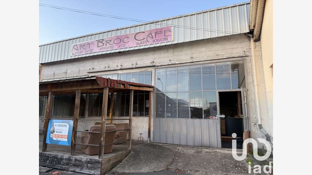 Vente ancien garage de 130m² à Dausse