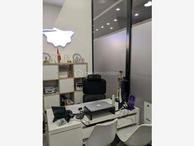 Boutique de 50m² à vendre en ccial à Drancy