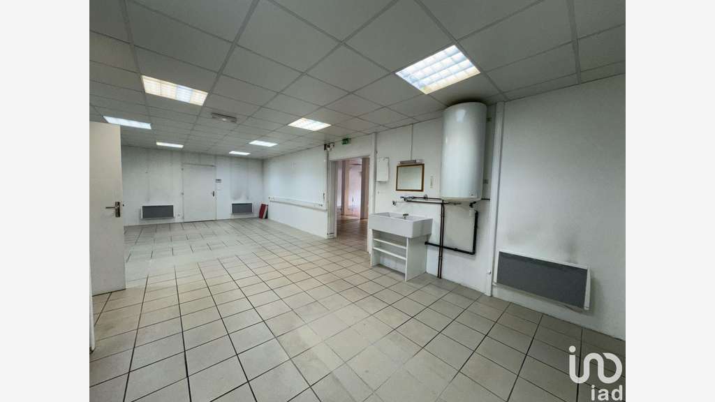 Vente local commerce 288m² à Étival-Clairefontaine