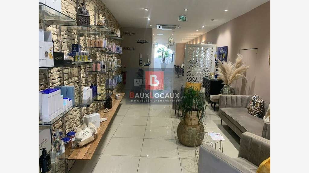 AV local commercial 258m² à Cavaillon centre