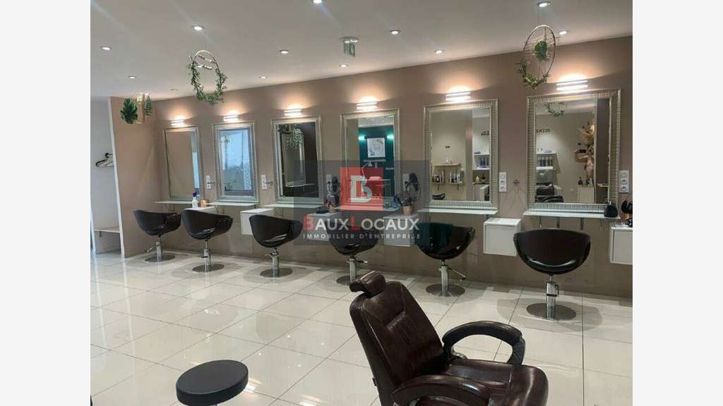 AV local commercial 258m² à Cavaillon centre