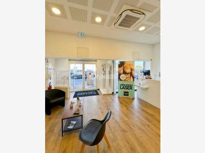 A louer local commercial 172m² à La Seyne-sur-Mer
