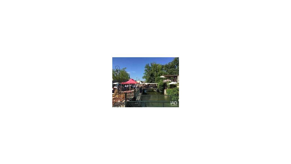 Vente local 135m² empl N°1 à L'Isle-sur-la-Sorgue