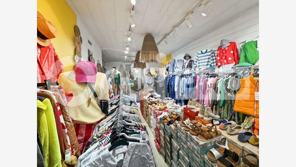 Local commercial rue piétonne 37m² La Couarde