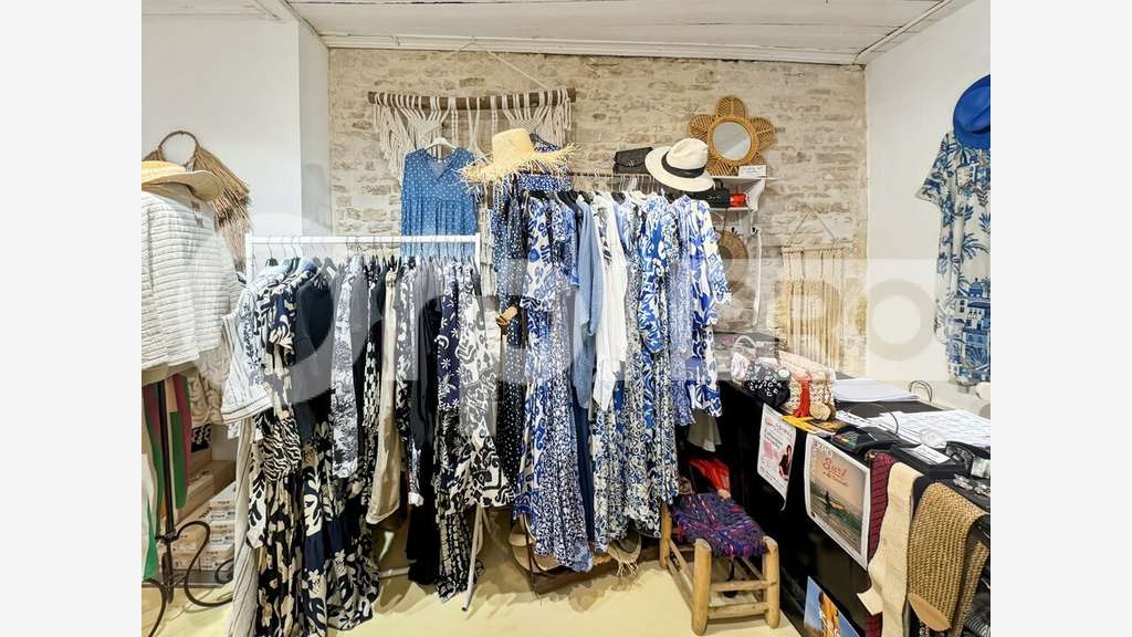Local commercial rue piétonne 37m² La Couarde