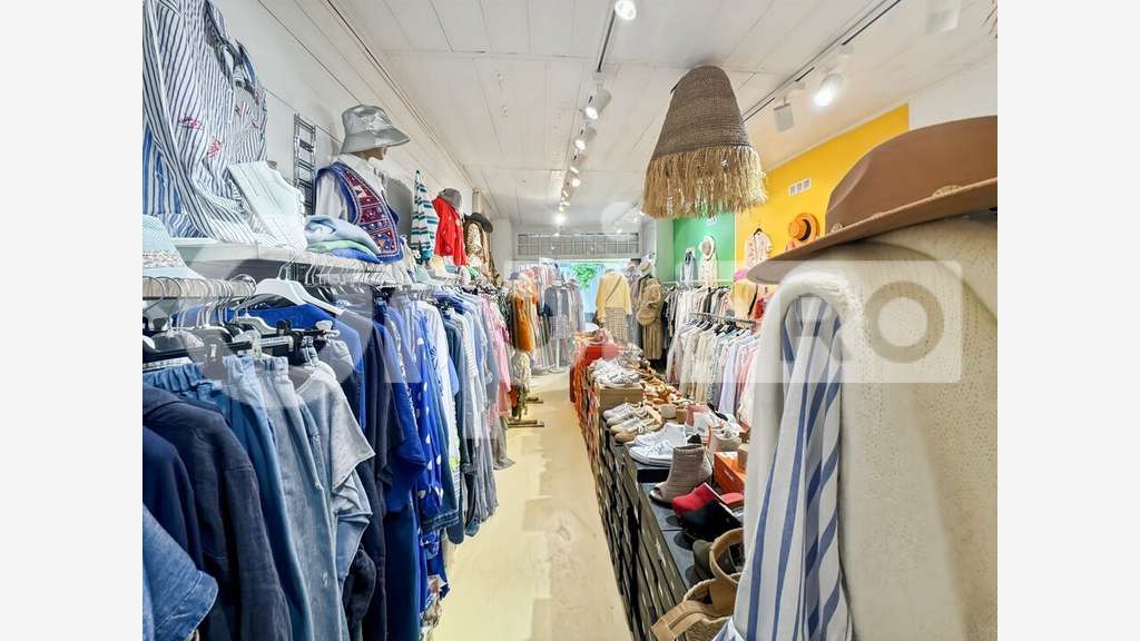 Local commercial rue piétonne 37m² La Couarde