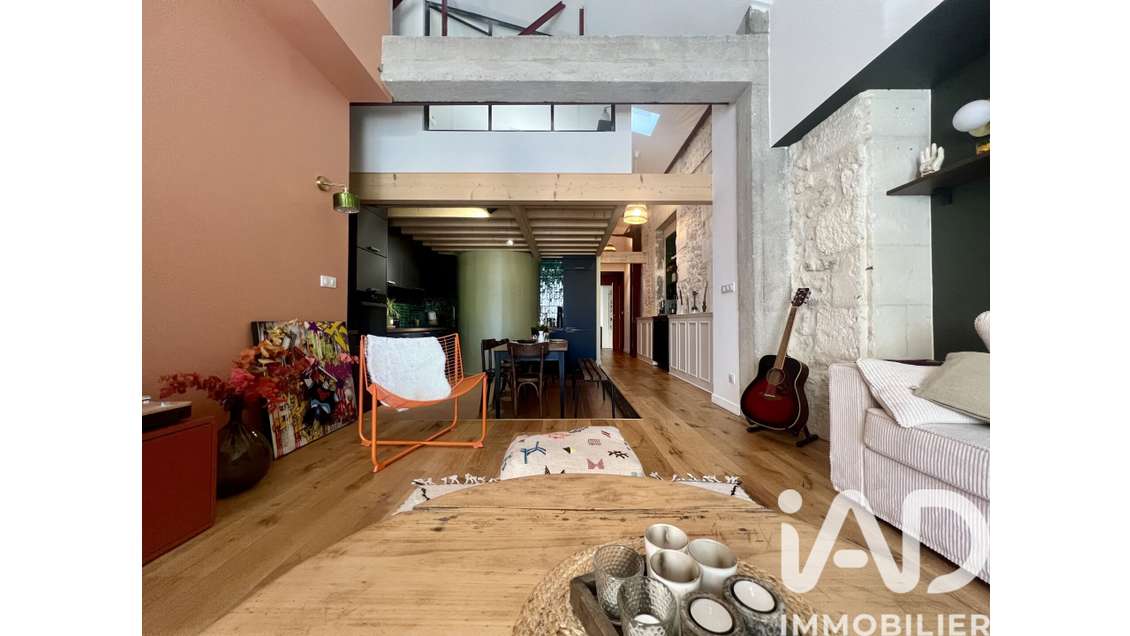 AV local rénové 92m² La Rochelle centre historique