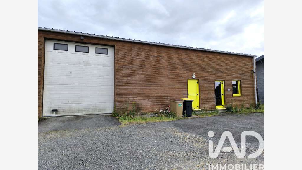 AV local d'activité 640m² La Romagne proche N249