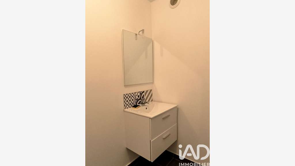 AV local d'activité 640m² La Romagne proche N249