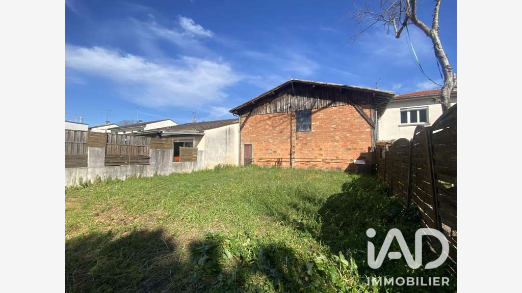 Vente Garage de 115 m² avec jardin à Libourne