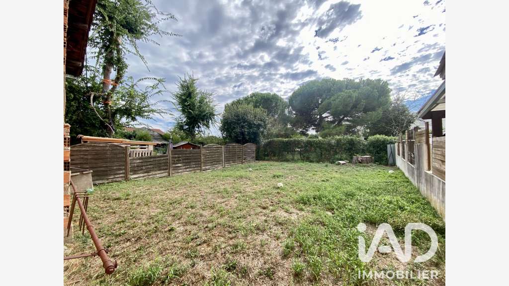 Vente Garage de 115 m² avec jardin à Libourne
