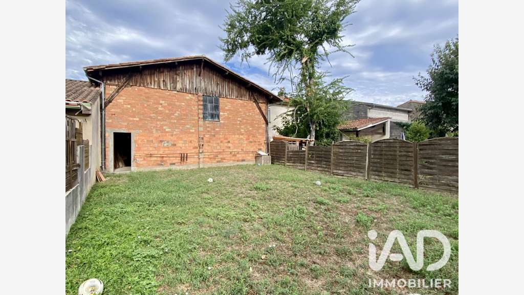 Vente Garage de 115 m² avec jardin à Libourne