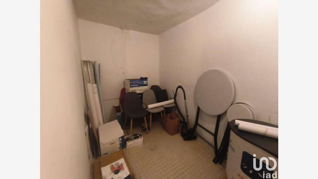 Vente  2 locaux commerciaux loués à Melle