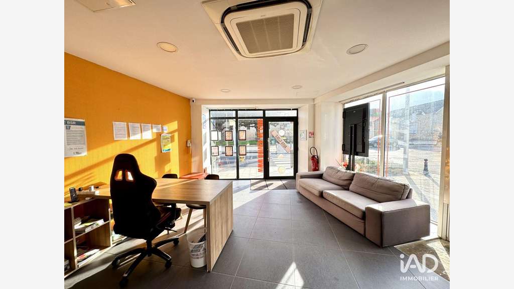 Vente beau local 40m² à Moissy-Cramayel
