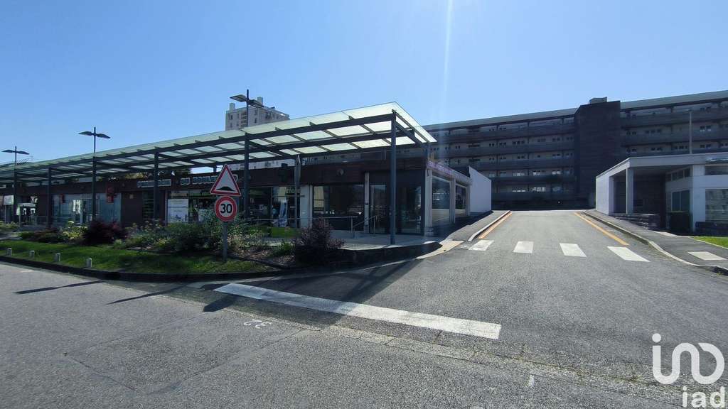 Vente spacieux local 171m² à Mourenx centre