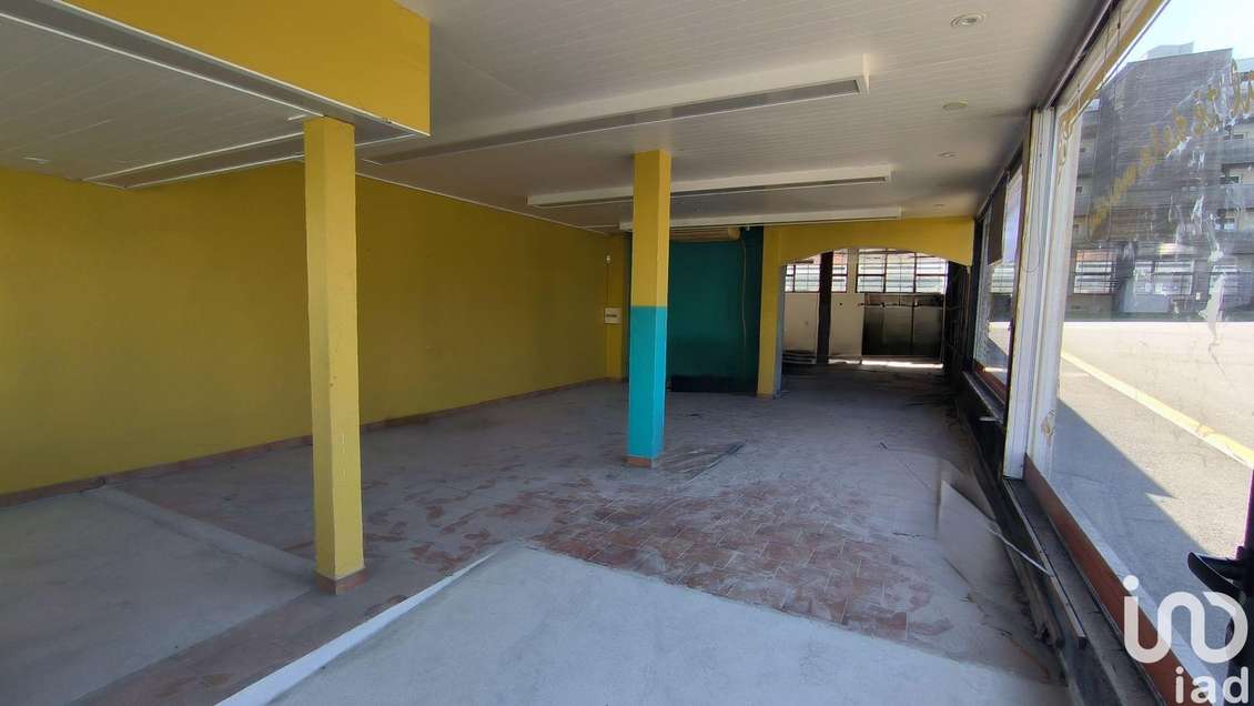 Vente spacieux local 171m² à Mourenx centre