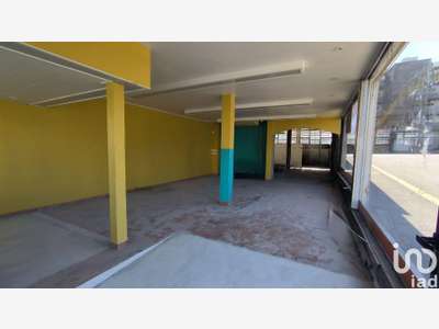 Vente spacieux local 171m² à Mourenx centre