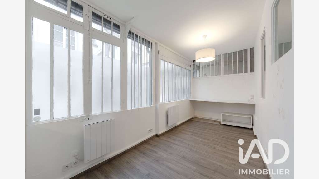 Vente atelier 64m² sur cour à Paris