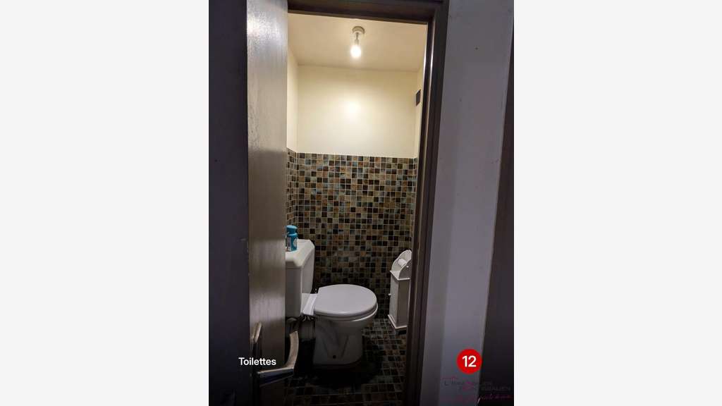 AV local commercial de 100m² centre Pontarlier