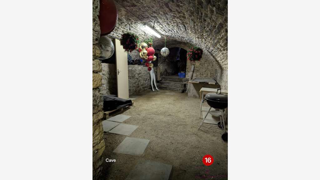 AV local commercial de 100m² centre Pontarlier
