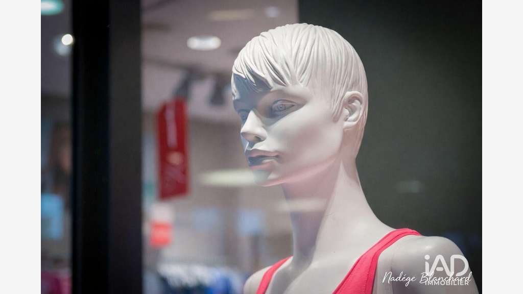 Vente boutique excellente visibilité à Rochefort