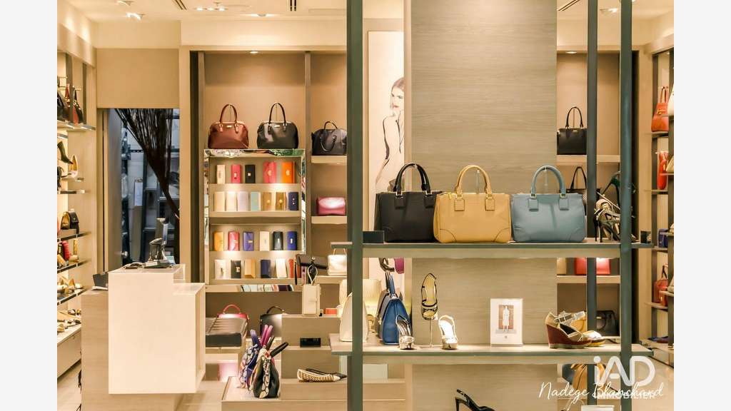 Vente boutique excellente visibilité à Rochefort
