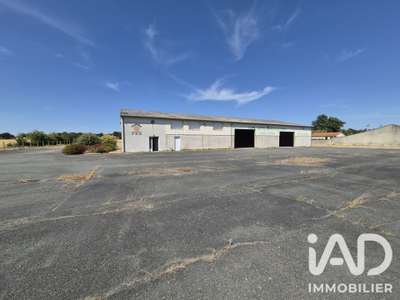 Vente Bâtiment Commercial à St-Léger-de-Montbrun