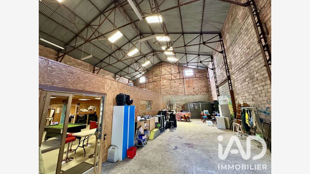 Vente ensemble hangar atelier à Saint-Savinien