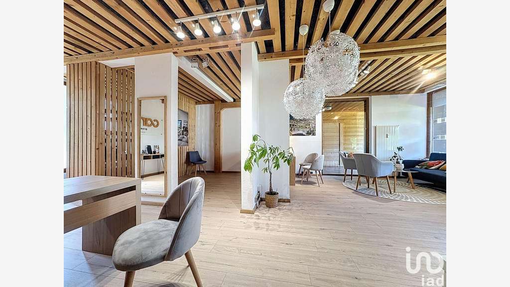 AV local commercial 57m² empl stratégique Samoëns