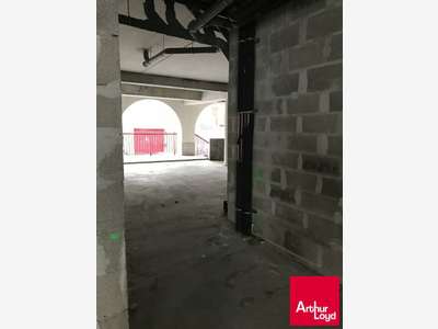 Vente local neuf de 204m² à Hendaye plein centre
