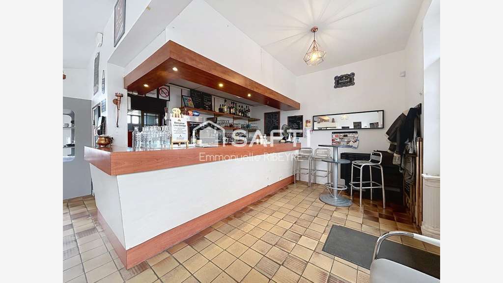 AV local 150m² emplacement de choix à Compiègne