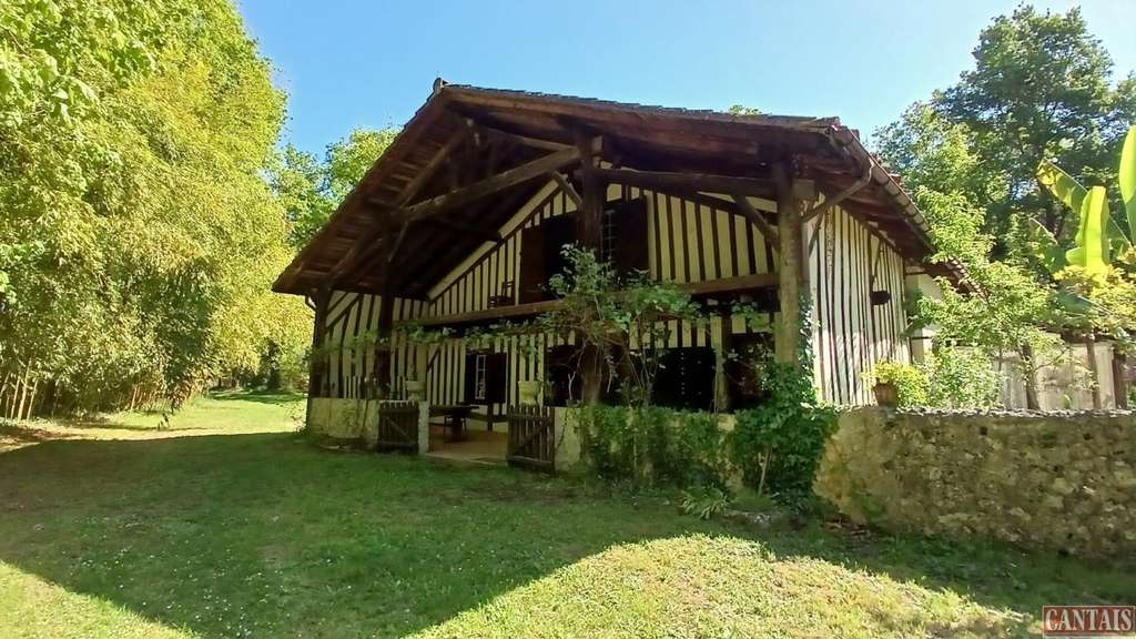 Vente maison typique à colombages dans Sud Ouest