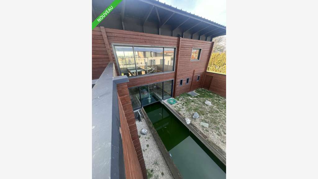 Immeuble de bureaux à vendre à Montélier